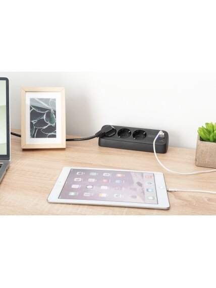 Digitus 3-way office socket strip with 2x USB-A and 1x USB-C connections | DA-70625 6 Digitus 3-way office socket strip with 2x USB-A and 1x USB-C connections | DA-70625 6