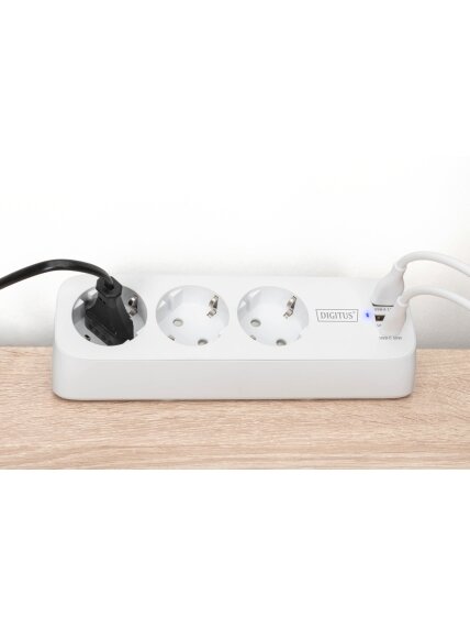 Digitus 3-way office socket strip with 2x USB-A and 1x USB-C connections | DA-70626 4 Digitus 3-way office socket strip with 2x USB-A and 1x USB-C connections | DA-70626 4