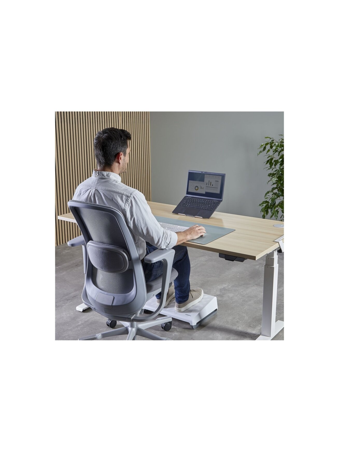 Fellowes Alumia Portable Laptop Stand | 15 " | Laptop Stand | Silver 5 Fellowes Alumia Portable Laptop Stand | 15 " | Laptop Stand | Silver 5