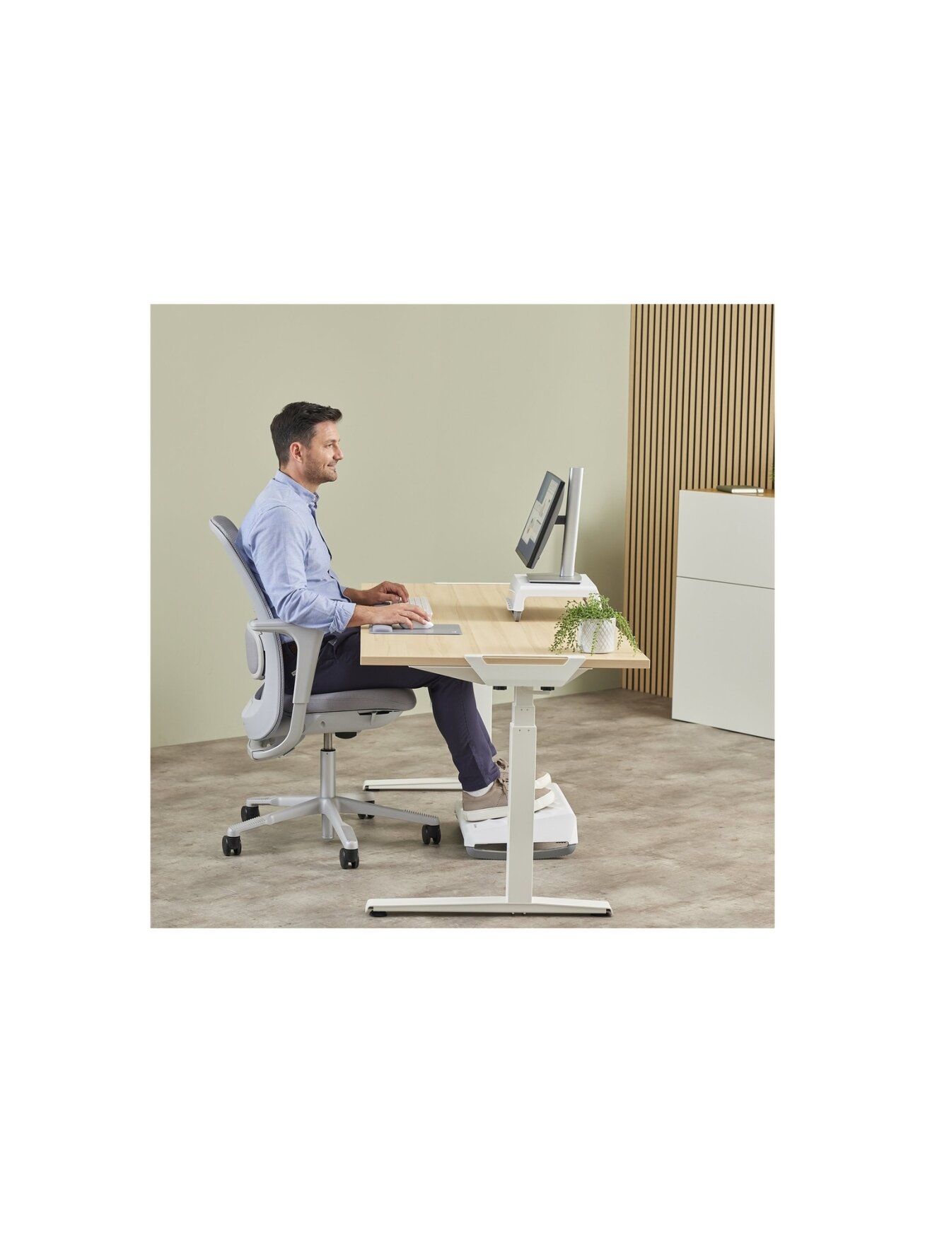Fellowes | Breyta Keyboard Wrist Rest | Grey 7 Fellowes | Breyta Keyboard Wrist Rest | Grey 7