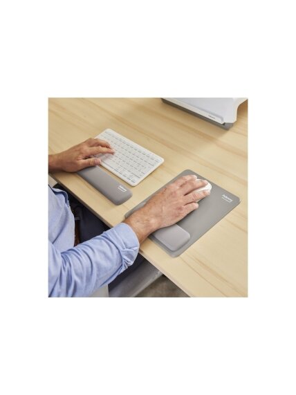 Fellowes | Breyta Compact Keyboard (TKL) Wrist Rest | Grey 3 Fellowes | Breyta Compact Keyboard (TKL) Wrist Rest | Grey 3