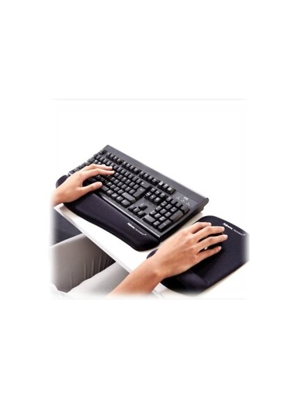 Fellowes | Mouse pad with wrist support PlushTouch | Mouse pad with wrist pillow | 238 x 184 x 25.4 mm | Black 2 Fellowes | Mouse pad with wrist support PlushTouch | Mouse pad with wrist pillow | 238 x 184 x 25.4 mm | Black 2
