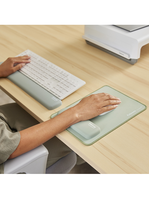 Fellowes | Breyta Palm Wrist Rest | Sage 4