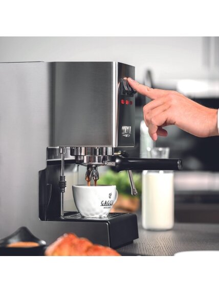 Gaggia | Coffee Maker | RI9481/11 Classic E24 | Pump pressure 15 bar | Built-in milk frother | Semi-automatic | Brushed Stainless Steel 4 Gaggia | Coffee Maker | RI9481/11 Classic E24 | Pump pressure 15 bar | Built-in milk frother | Semi-automatic | Brushed Stainless Steel 4