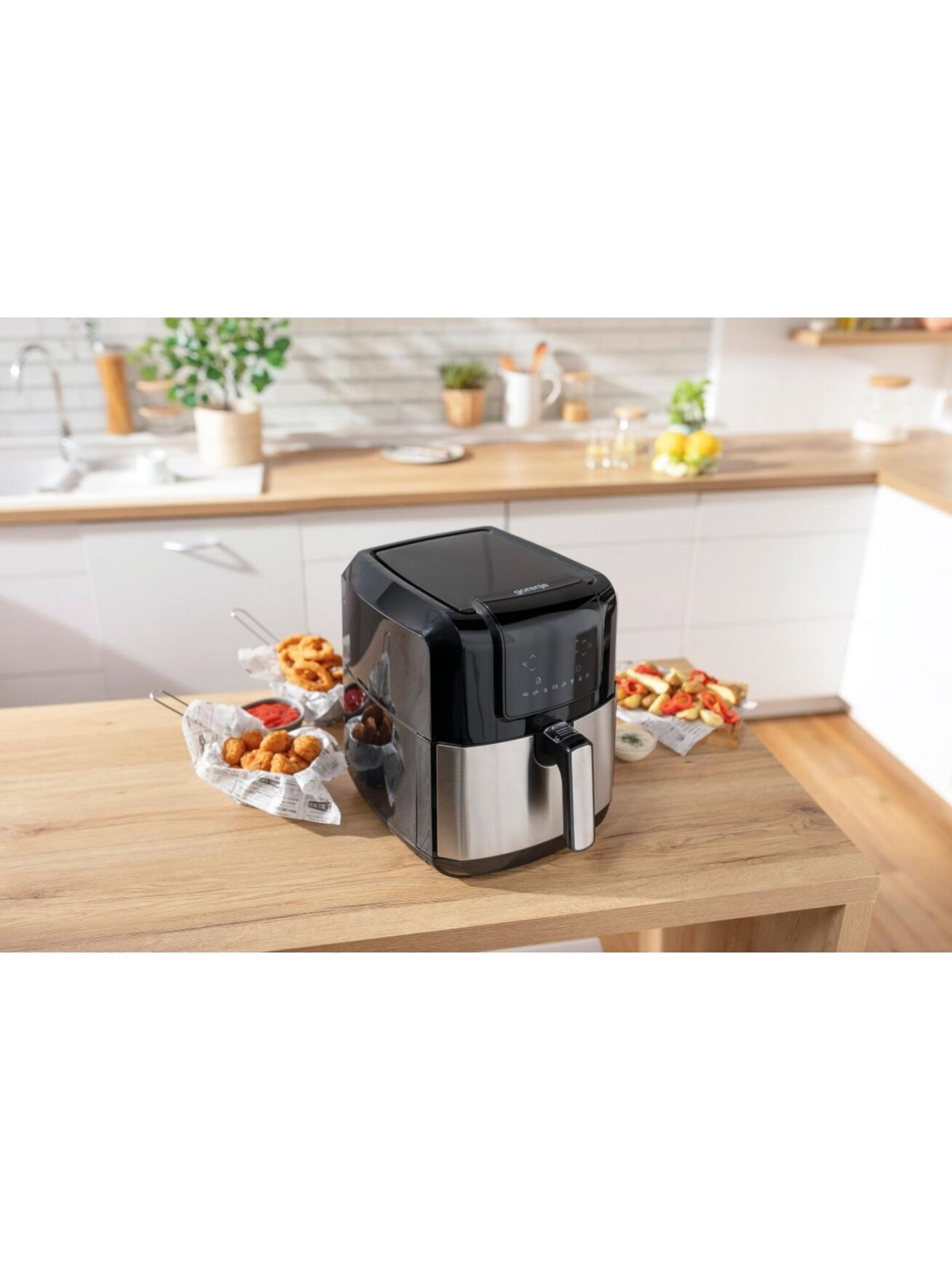 Gorenje | Fryer | AF1700DB | Power 1700 W | Capacity 5 L | Black/Stainless steel 6