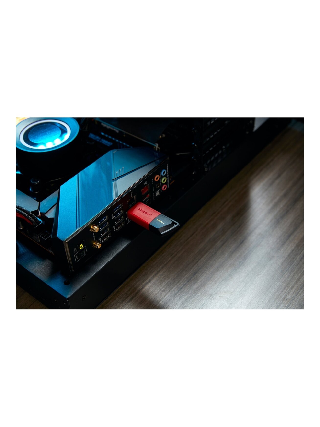 Kingston | USB Flash Drive | DataTraveler Exodia | 128 GB | USB 3.2 Gen 1 | Black/Red 5