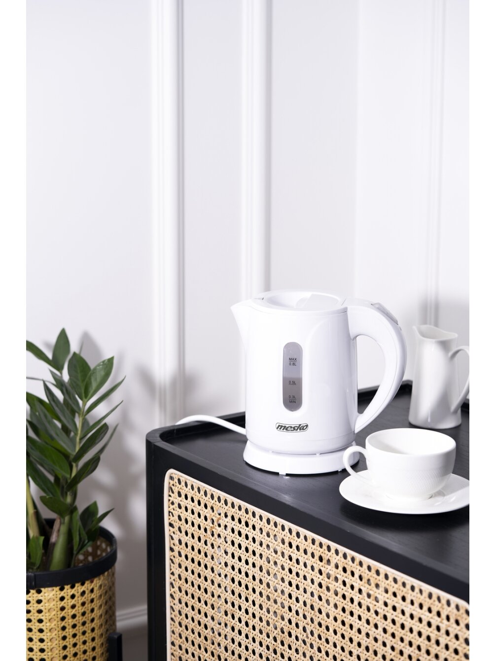 Mesko Kettle | MS 1376 | Electric | 850 W | 0.8 L | Plastic | 360° rotational base | White 5