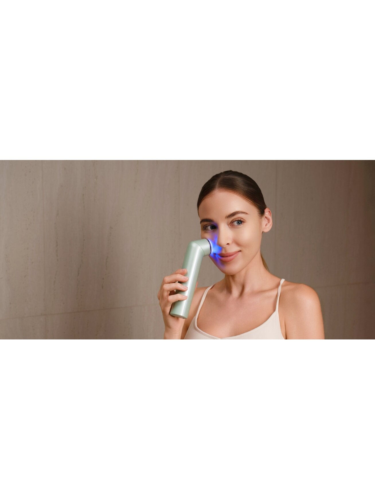 Nanoleaf 6-in-1 Light Therapy Wand | NLLTWDK0001A223 | Green 5 Nanoleaf 6-in-1 Light Therapy Wand | NLLTWDK0001A223 | Green 5