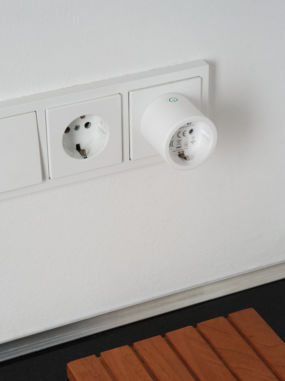 Osram SMART+ MATTER Plug EU White | White 2 Osram SMART+ MATTER Plug EU White | White 2