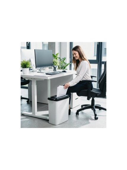 Paper Shredder | AD 1040 | Black 14 Paper Shredder | AD 1040 | Black 14