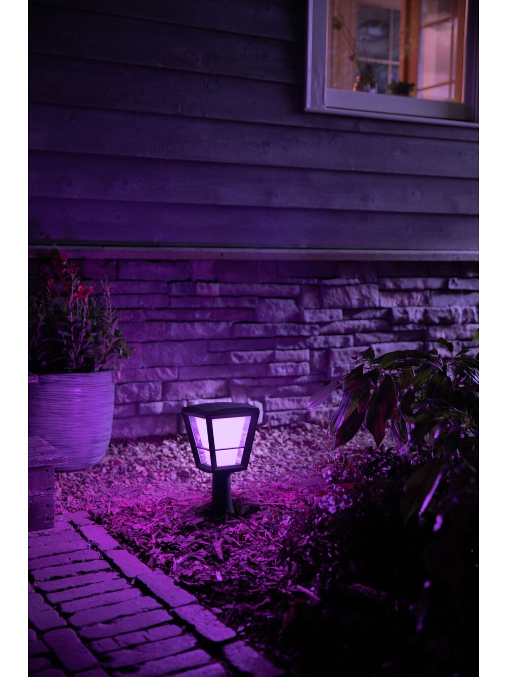 Philips Hue WCA Econic Outdoor Pedestal Lantern | 15 W | 2000-6500 Hue White Colour Ambiance 5 Philips Hue WCA Econic Outdoor Pedestal Lantern | 15 W | 2000-6500 Hue White Colour Ambiance 5