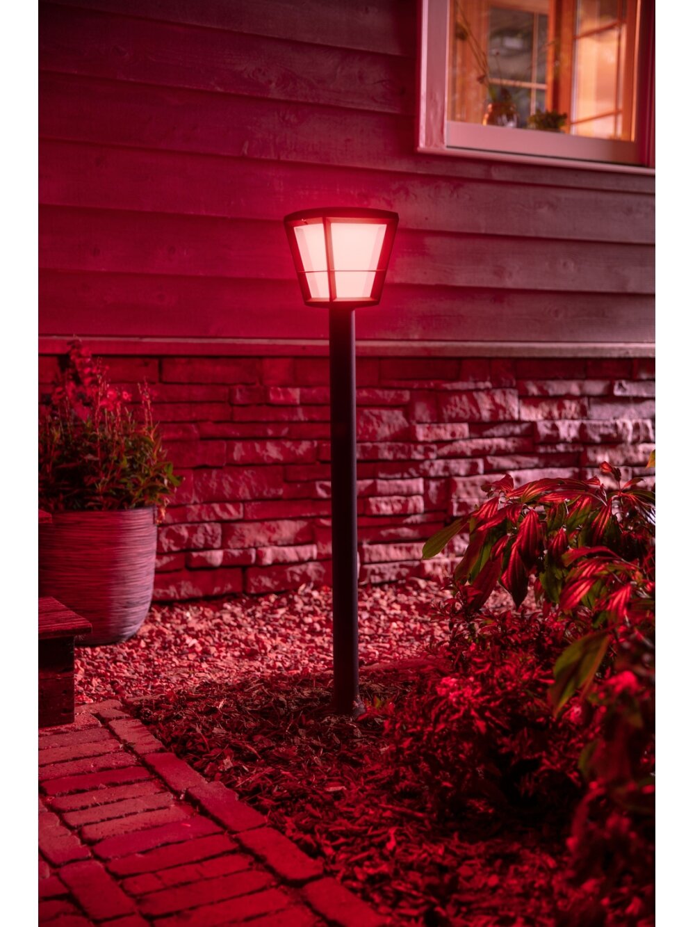 Philips Hue WCA Econic Outdoor Post Lantern | 15 W | 2000-6500 Hue White Color Ambiance 3 Philips Hue WCA Econic Outdoor Post Lantern | 15 W | 2000-6500 Hue White Color Ambiance 3