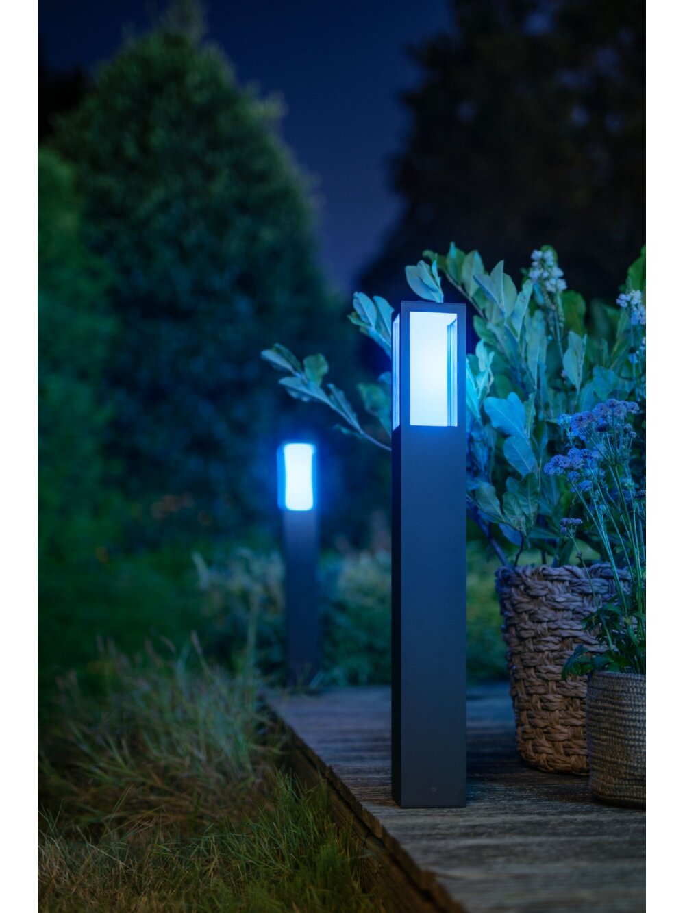 Philips Hue WCA Impress Outdoor Post Lantern | 8 W 6