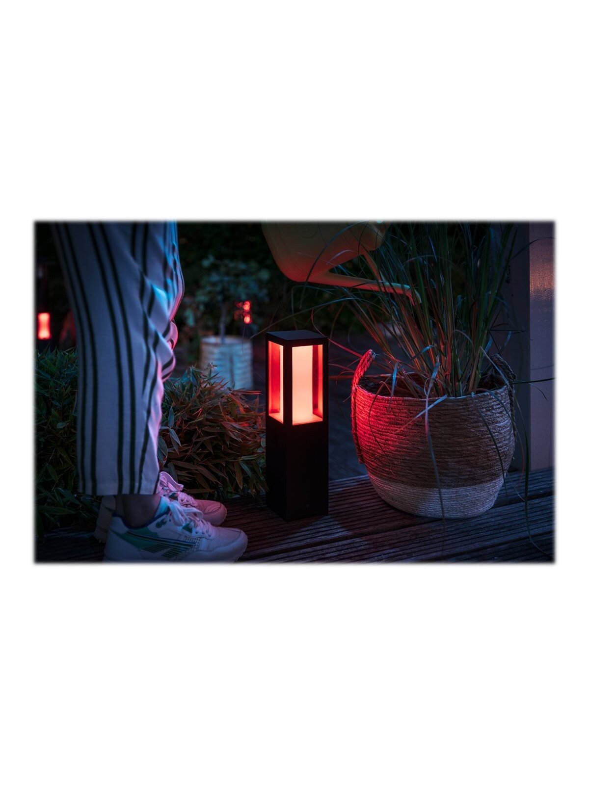 Philips Hue WCA Impress Outdoor Pedestal Lantern | 8 W | 2000-6500 Hue White Colour Ambiance 4