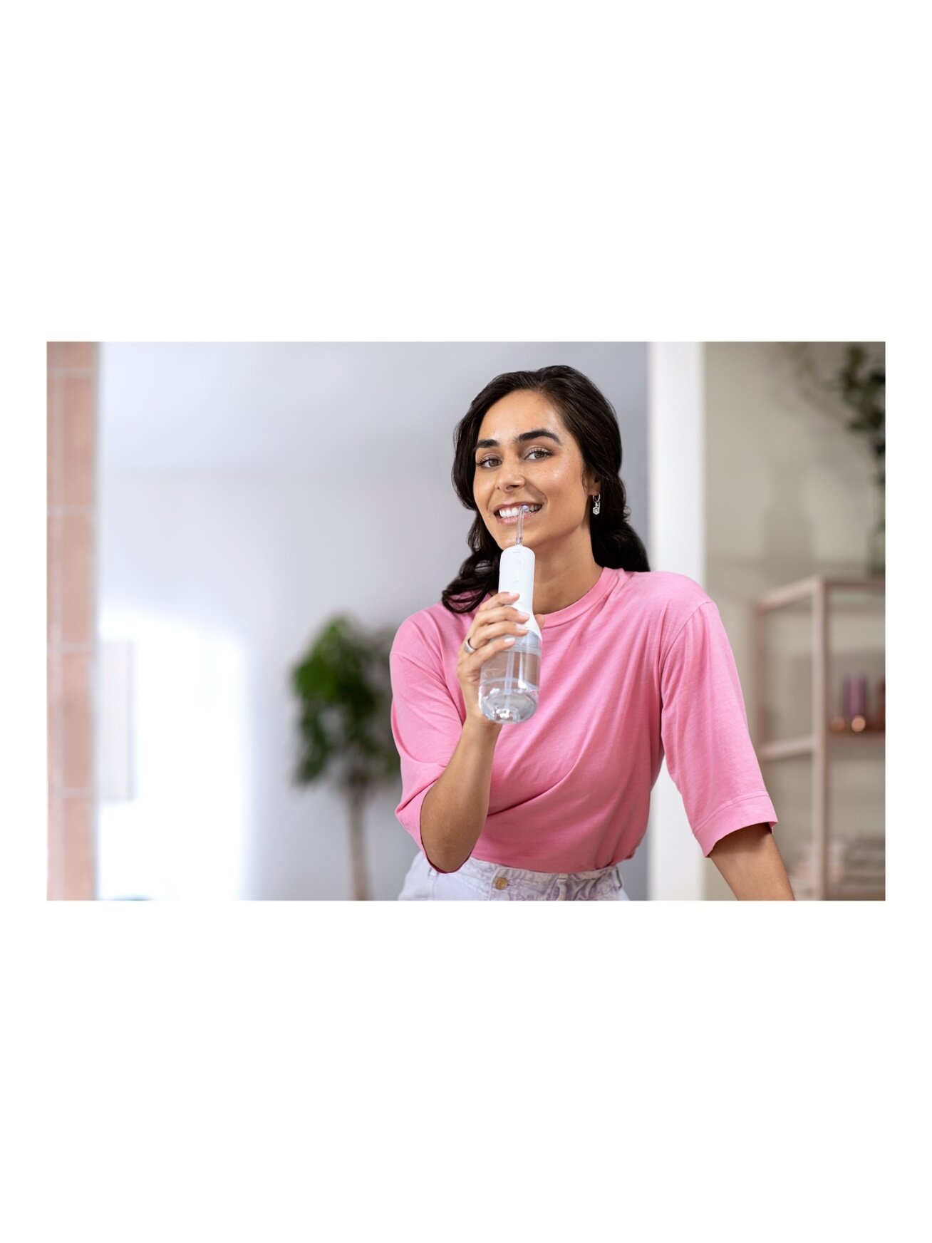 Philips | Oral irrigator | HX3826/31 | Cordless | 250 ml | Number of heads 1 | White 4 Philips | Oral irrigator | HX3826/31 | Cordless | 250 ml | Number of heads 1 | White 4