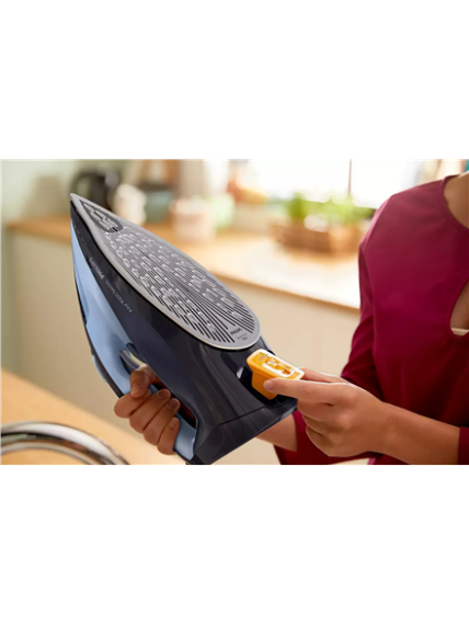Philips DST7041/20 | Steam Iron | 2800 W | Water tank capacity 300 ml | Continuous steam 50 g/min | Steam boost performance 250 g/min | Blue 4 Philips DST7041/20 | Steam Iron | 2800 W | Water tank capacity 300 ml | Continuous steam 50 g/min | Steam boost performance 250 g/min | Blue 4