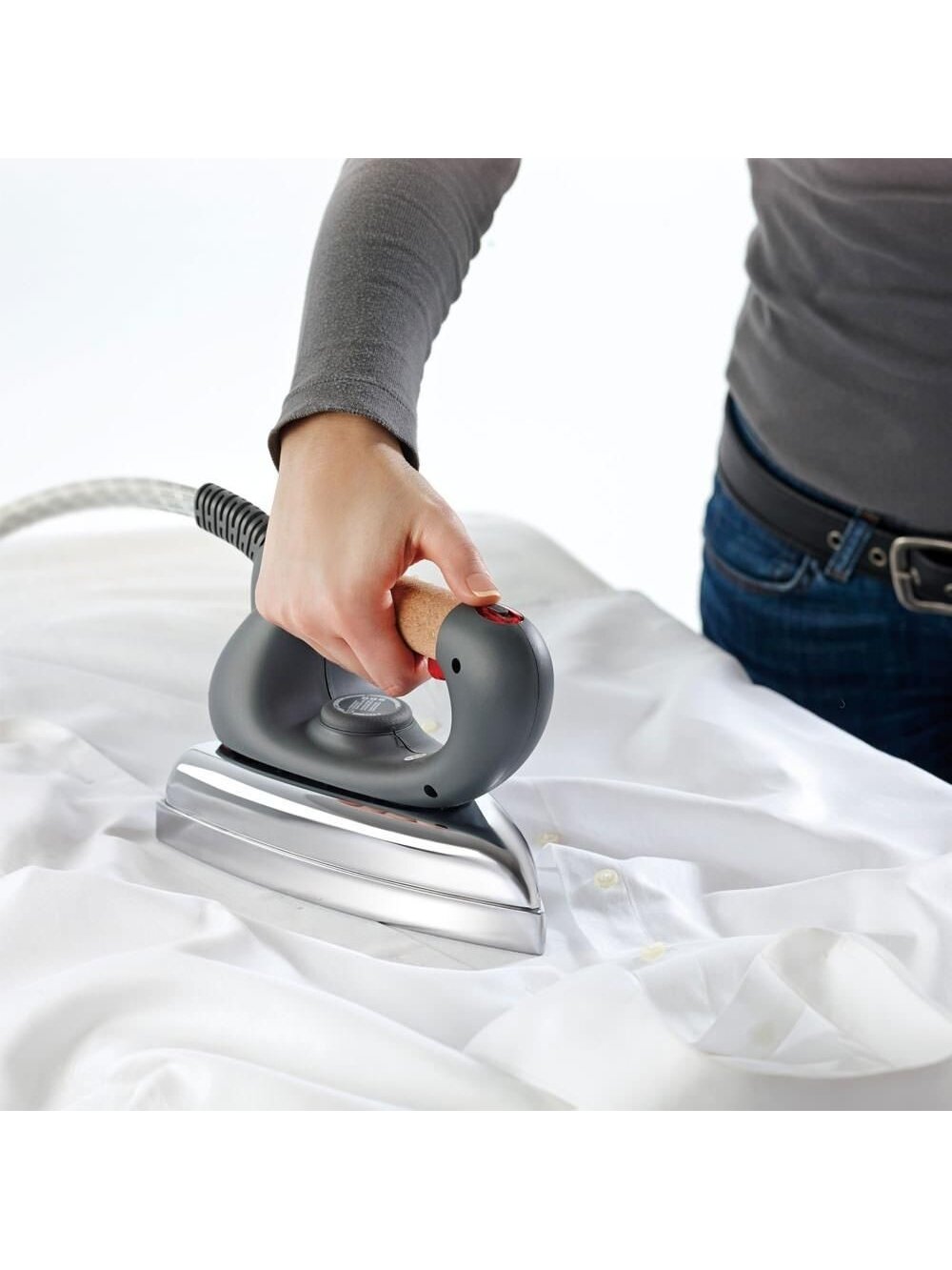 Polti | Steam generator iron | PLEU0186 Vaporella 505_Pro | Steam Generator | 1750 W | Water tank capacity 900 ml | Continuous steam 90 g/min | White 2 Polti | Steam generator iron | PLEU0186 Vaporella 505_Pro | Steam Generator | 1750 W | Water tank capacity 900 ml | Continuous steam 90 g/min | White 2