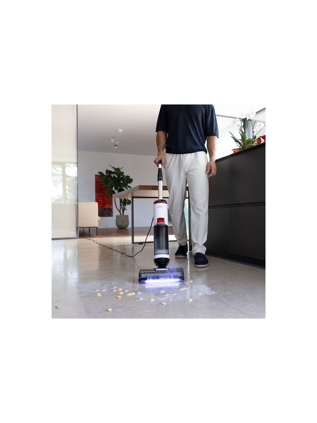 Polti Corded Steam Cleaner | RollySteam WD10 | Power 750 W | Water tank capacity 0.6 L | White/Black 4 Polti Corded Steam Cleaner | RollySteam WD10 | Power 750 W | Water tank capacity 0.6 L | White/Black 4