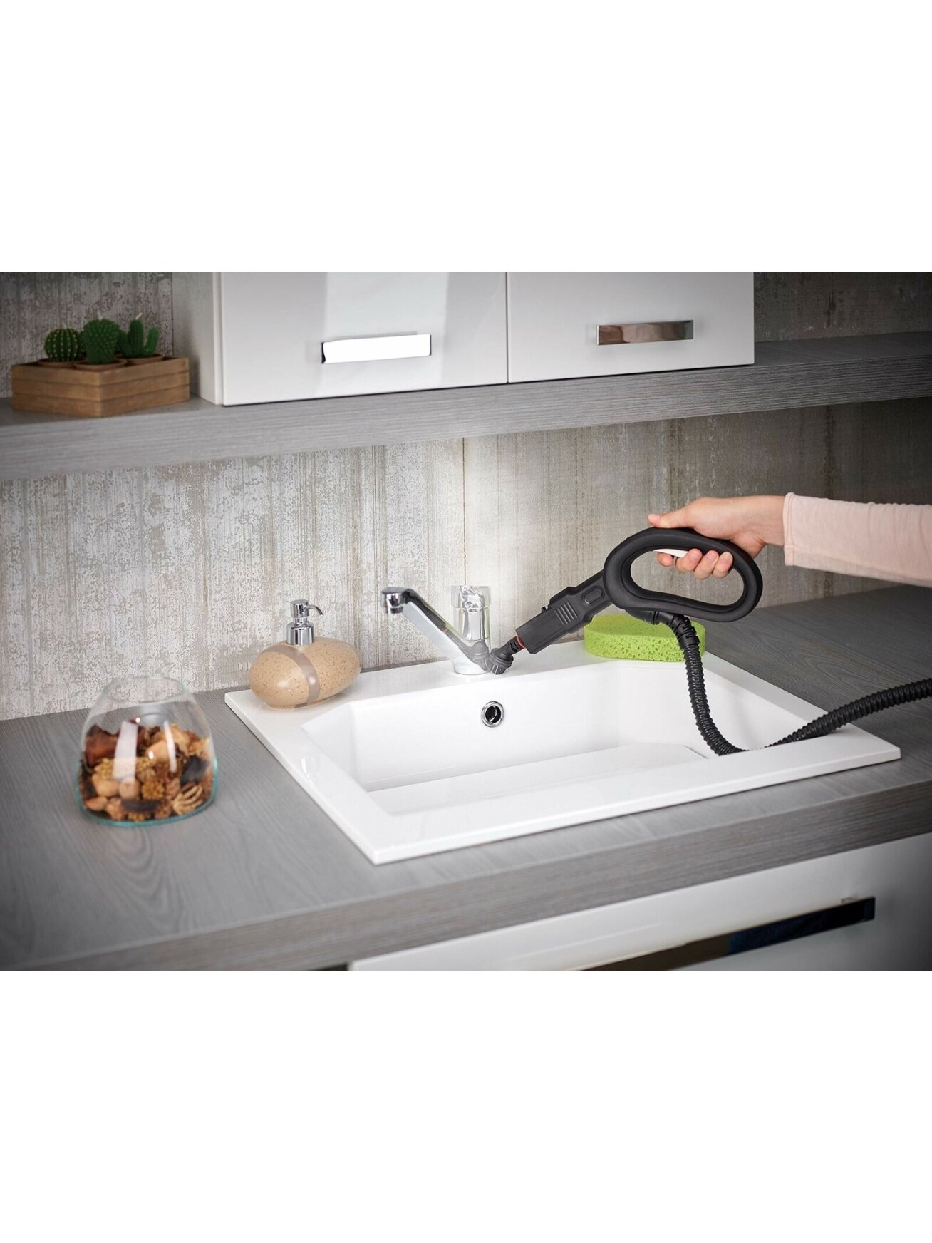 Polti | Steam cleaner | PTEU0277 Vaporetto Smart 100_T | Power 1500 W | Steam pressure 4 bar | Water tank capacity 2 L | White 8