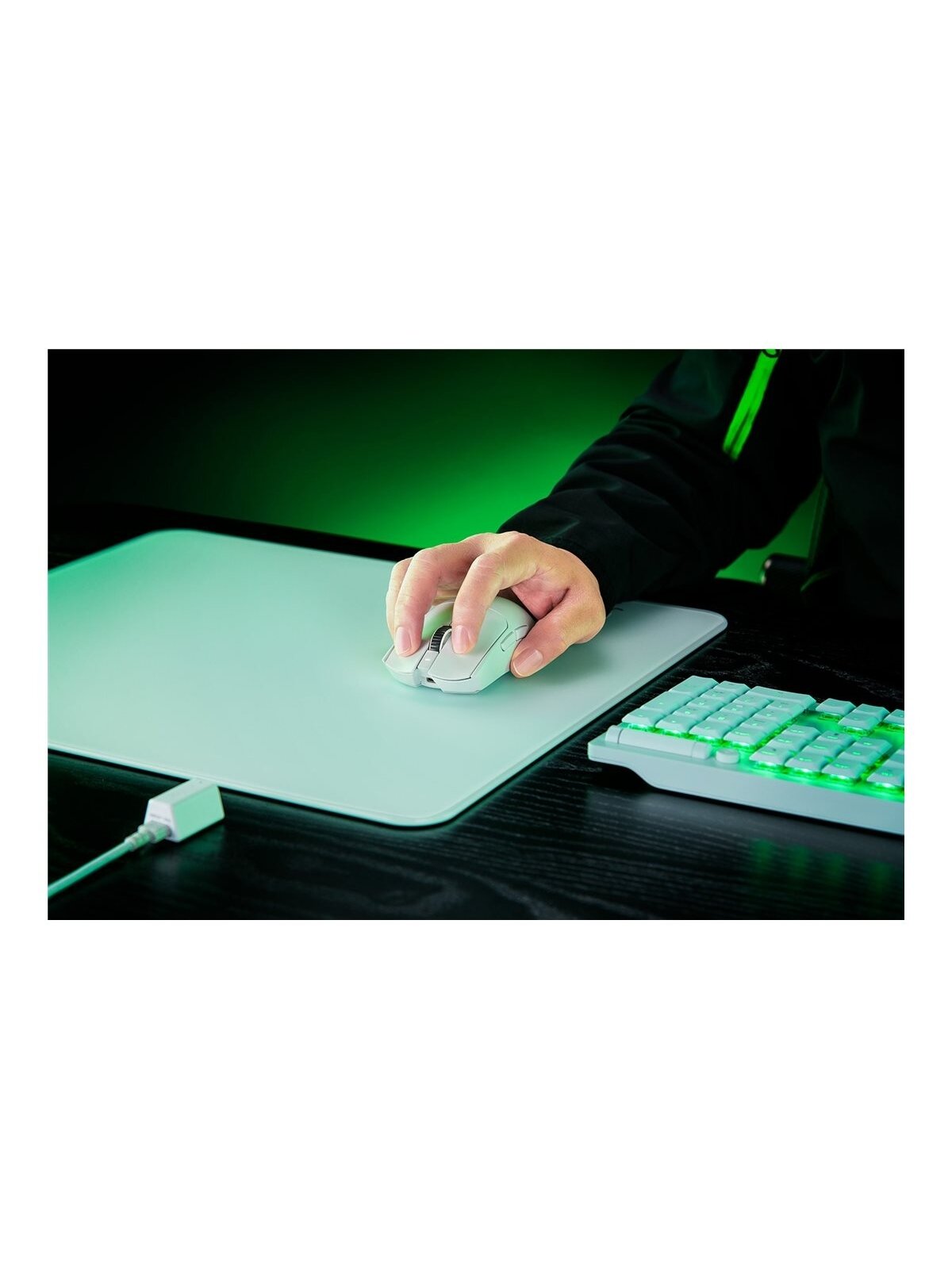 Razer | Gaming Mouse | Viper V3 Pro | Wireless/Wired | White 8 Razer | Gaming Mouse | Viper V3 Pro | Wireless/Wired | White 8