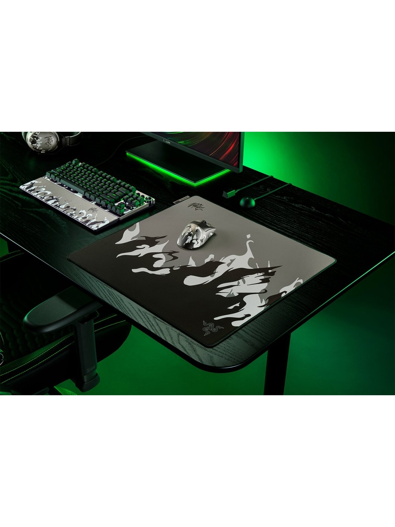 Razer Gaming Mouse Mat, Large | Gigantus V2 Pro | NiKo Edition 3 Razer Gaming Mouse Mat, Large | Gigantus V2 Pro | NiKo Edition 3