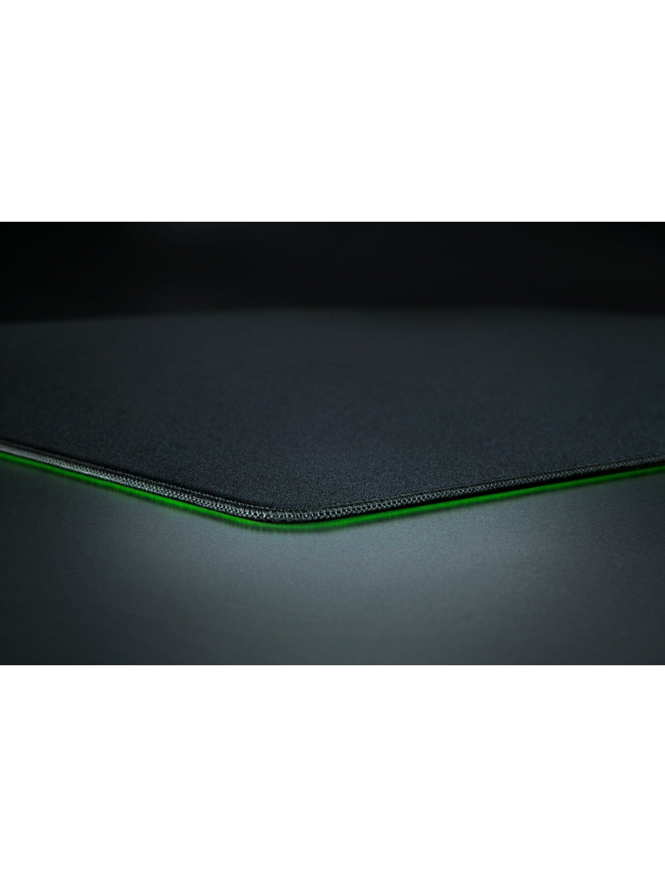 Razer Gigantus V2 Pro Gaming Mouse Mat, Large, Max Control | Black 2