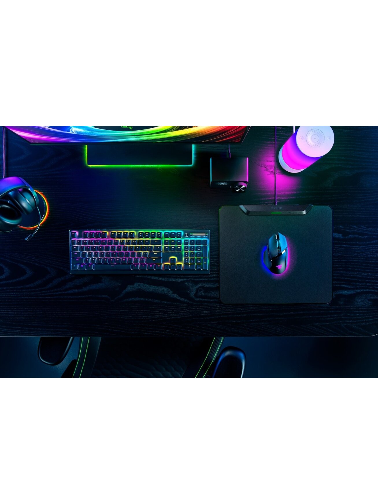 Razer | Wireless Charging Gaming Mouse Mat and Puck, Hard Edition | HyperFlux V2 Wireless Charging System | Gaming Mouse Mat | 360 x 311 mm | Black 3 Razer | Wireless Charging Gaming Mouse Mat and Puck, Hard Edition | HyperFlux V2 Wireless Charging System | Gaming Mouse Mat | 360 x 311 mm | Black 3