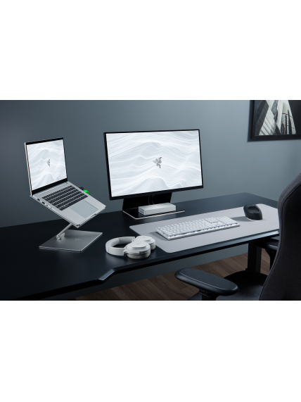 Razer Desktop RGB Dock for Multiple Devices and Displays | Thunderbolt 5 Dock 4