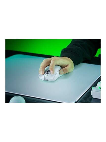 Razer Gaming Mouse | Viper V4 Pro Esports | Wireless | Razer HyperSpeed Wireless Gen-2, Wired | White 1 Razer Gaming Mouse | Viper V4 Pro Esports | Wireless | Razer HyperSpeed Wireless Gen-2, Wired | White 1