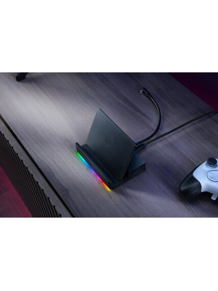 Razer | Handheld Dock Chroma - USB Type C 6-in-1 Docking Station 5 Razer | Handheld Dock Chroma - USB Type C 6-in-1 Docking Station 5