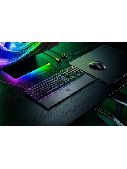 Razer Huntsman V3 Pro 8KHz | Gaming keyboard | Wired | US | Razer Analog Optical Switch Gen-2 | Black 5