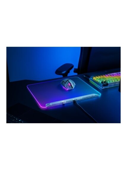 Razer RGB Gaming Mouse Mat | Firefly V2 Pro | Phantom White Edition 4 Razer RGB Gaming Mouse Mat | Firefly V2 Pro | Phantom White Edition 4