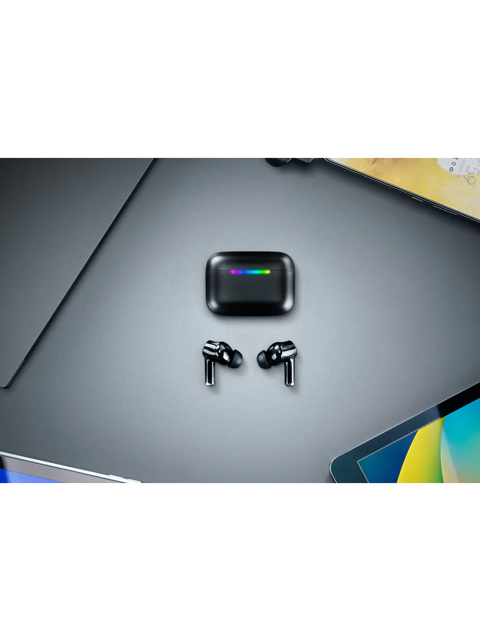 Razer Wireless Gaming Earbuds | Hammerhead V3 X HyperSpeed for Xbox | Bluetooth | In-ear | Black | Wireless 2 Razer Wireless Gaming Earbuds | Hammerhead V3 X HyperSpeed for Xbox | Bluetooth | In-ear | Black | Wireless 2