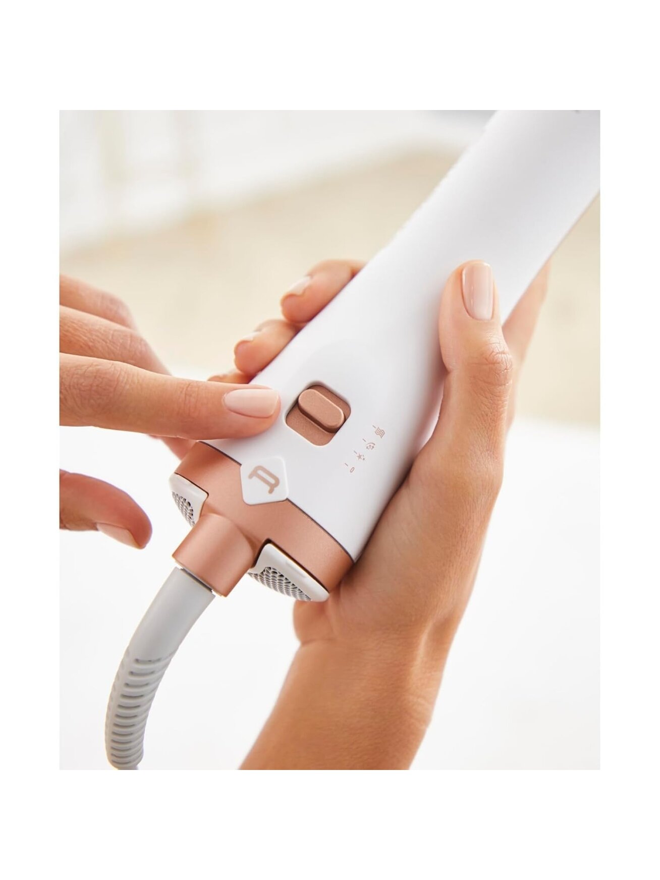 Rowenta Hair Styling Comb | CF9720 Ultimate | Ion conditioning | 700 W | White 5 Rowenta Hair Styling Comb | CF9720 Ultimate | Ion conditioning | 700 W | White 5