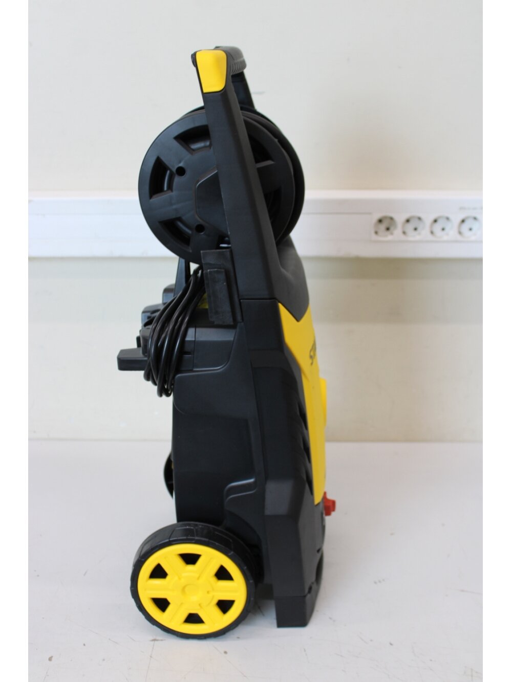 SALE OUT. SALE OUT. Stanley Pressure Washer | REFURBISHED, DIRTY, USED, SCRACHED 2 SALE OUT. SALE OUT. Stanley Pressure Washer | REFURBISHED, DIRTY, USED, SCRACHED 2