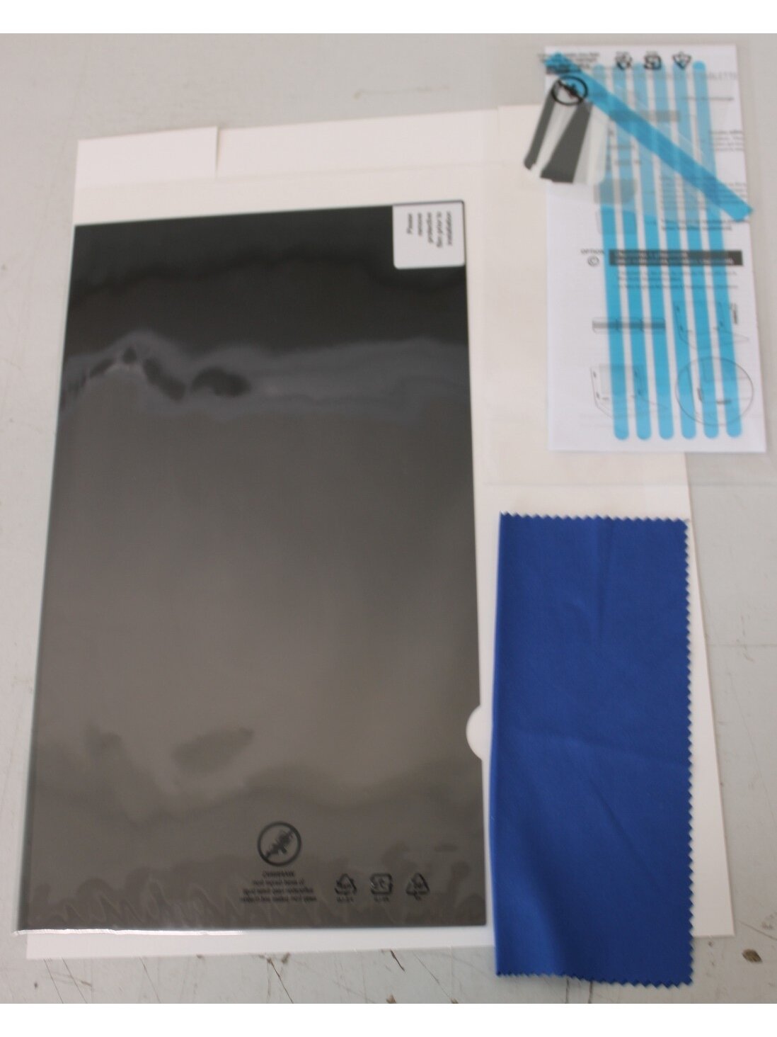 SALE OUT. Targus Privacy Screen 14" (16:09) | SALE OUT. | Targus Privacy Screen 14” W (16:9) | UNPACKED 2