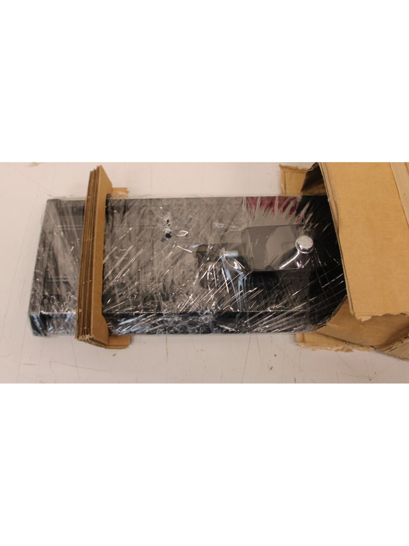 SALE OUT. EDBAK Interface Bar 2200mm | EDBAK Menu Board Mount VWMB2200 | Maximum weight (capacity) 200 kg | DAMAGED PACKAGING, SCRATCHED ON BACK | Black 5 SALE OUT. EDBAK Interface Bar 2200mm | EDBAK Menu Board Mount VWMB2200 | Maximum weight (capacity) 200 kg | DAMAGED PACKAGING, SCRATCHED ON BACK | Black 5