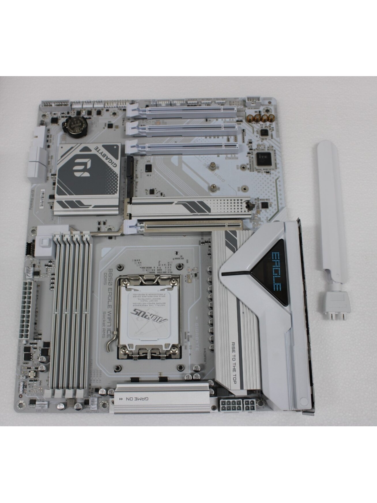 SALE OUT. Gigabyte B850 EAGLE WF7 ICE | Processor family AMD | Processor socket AM5 | Number of SATA connectors 4 | USED, REFURBISHED, WITHOUT ACCESSORIES, ONLY BACK PANEL, AND ANTENA INCLUDED