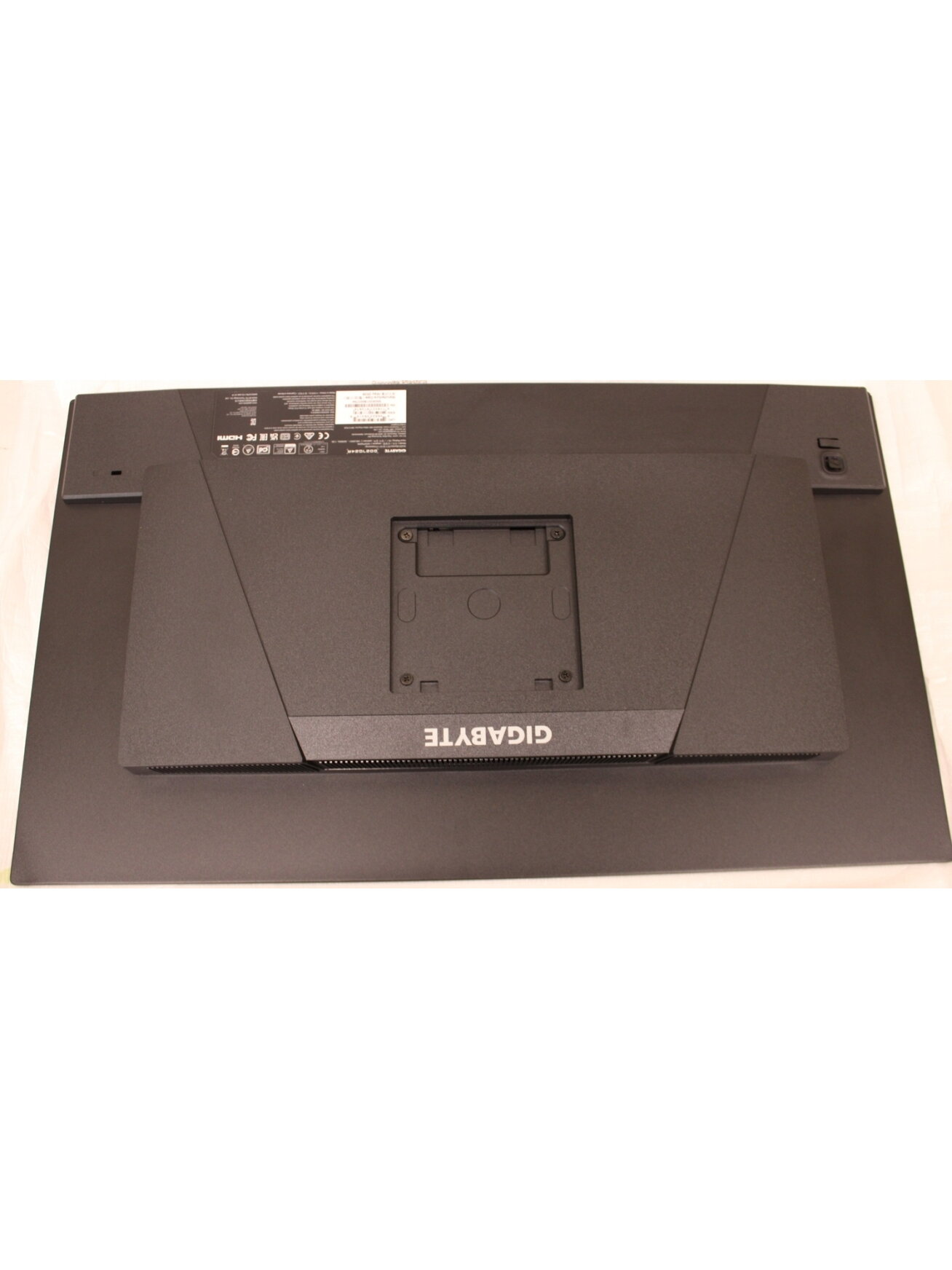 SALE OUT. GIGABYTE MONITOR 27" QHD GO27Q24A EK | SALE OUT. | Gigabyte GO27Q24A EK | 27 " | QD‑OLED | QHD | 240 Hz | 0.03 ms | 2560 x 1440 pixels | 400 cd/m² | HDMI ports quantity 2 | DAMAGED PACKAGING, UNPACKED 3