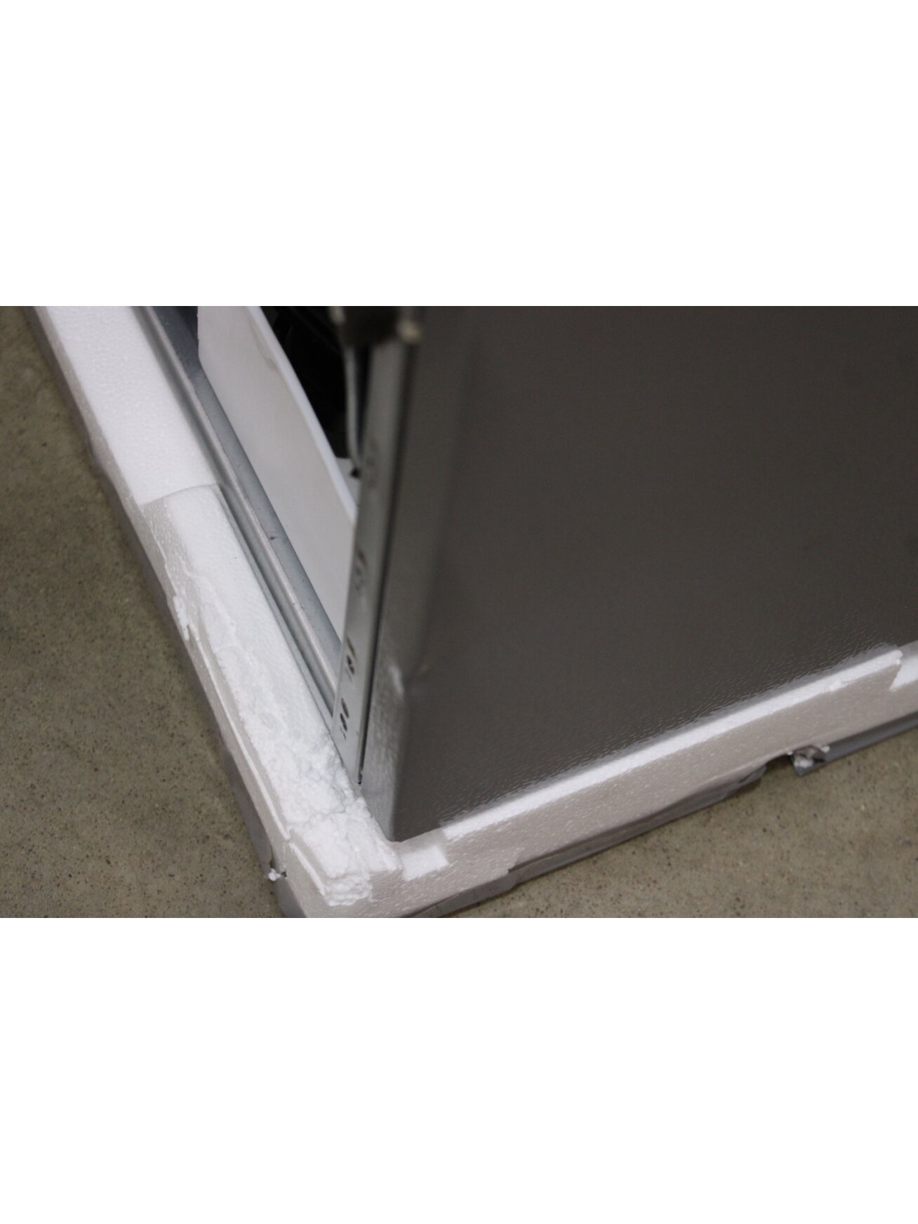 SALE OUT. Midea MDRB548MME46 Refrigerator, E, Freestanding, Combi, Height 186 cm, Fridge net 271L, Freezer net 130L, Grey | Midea Refrigerator | MDRB548MME46 | Energy efficiency class E | Free standing | Combi | Height 186 cm | No Frost system | Fridge ne 5 SALE OUT. Midea MDRB548MME46 Refrigerator, E, Freestanding, Combi, Height 186 cm, Fridge net 271L, Freezer net 130L, Grey | Midea Refrigerator | MDRB548MME46 | Energy efficiency class E | Free standing | Combi | Height 186 cm | No Frost system | Fridge ne 5