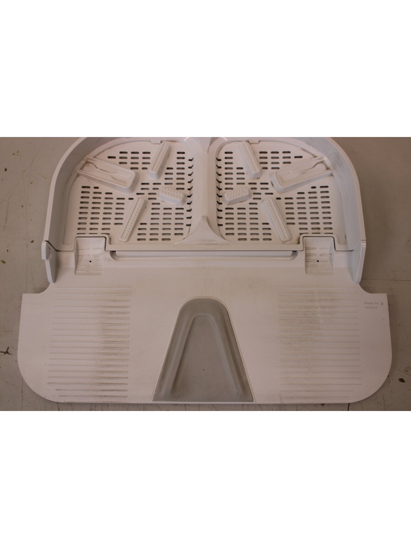 SALE OUT. Midea V12 Robot Vacuum Cleaner, White | Midea | Robot Vacuum Cleaner | V12 | Wet&Dry | 5200 mAh | Dust capacity 3 L | 5000 Pa | White | Battery warranty 20 month(s) | DAMAGED PACKAGING AND PAINT, MISSING INNER PACKAGING, SCRATCHED, DIRTY | 24 mo 10 SALE OUT. Midea V12 Robot Vacuum Cleaner, White | Midea | Robot Vacuum Cleaner | V12 | Wet&Dry | 5200 mAh | Dust capacity 3 L | 5000 Pa | White | Battery warranty 20 month(s) | DAMAGED PACKAGING AND PAINT, MISSING INNER PACKAGING, SCRATCHED, DIRTY | 24 mo 10