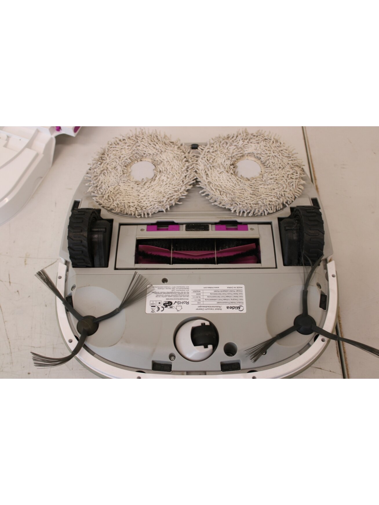 SALE OUT. Midea V12 Robot Vacuum Cleaner, White | Midea | Robot Vacuum Cleaner | V12 | Wet&Dry | 5200 mAh | Dust capacity 3 L | 5000 Pa | White | Battery warranty 20 month(s) | DAMAGED PACKAGING AND PAINT, MISSING INNER PACKAGING, SCRATCHED, DIRTY | 24 mo 7 SALE OUT. Midea V12 Robot Vacuum Cleaner, White | Midea | Robot Vacuum Cleaner | V12 | Wet&Dry | 5200 mAh | Dust capacity 3 L | 5000 Pa | White | Battery warranty 20 month(s) | DAMAGED PACKAGING AND PAINT, MISSING INNER PACKAGING, SCRATCHED, DIRTY | 24 mo 7