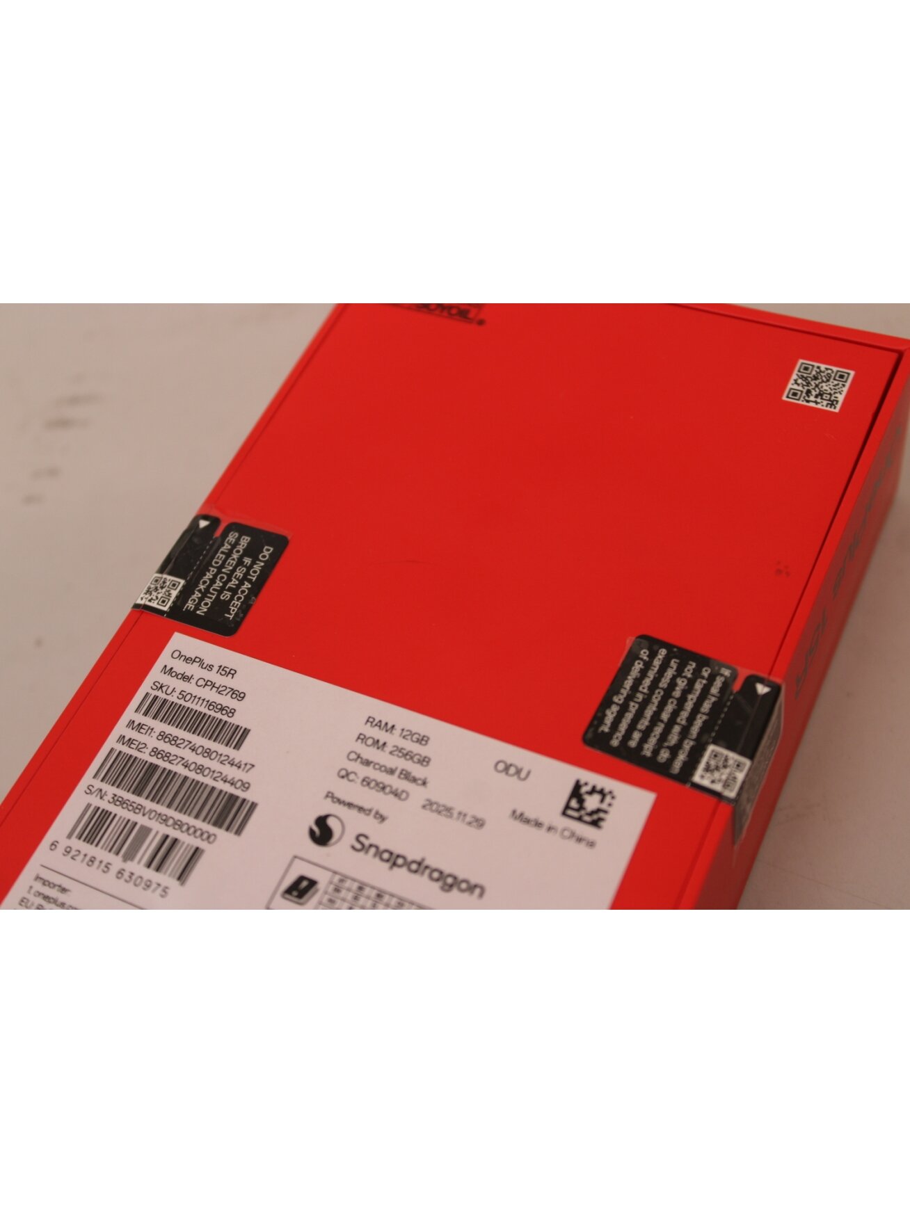 SALE OUT. OnePlus 15R (Charcoal Black) DS 6.83" AMOLED 1272x2800/3.84GHz/256GB/12GB RAM/Android 16/WiFi,BT,5G,DEMO | SALE OUT. | OnePlus Warranty 24 month(s) | DEMO 1 SALE OUT. OnePlus 15R (Charcoal Black) DS 6.83" AMOLED 1272x2800/3.84GHz/256GB/12GB RAM/Android 16/WiFi,BT,5G,DEMO | SALE OUT. | OnePlus Warranty 24 month(s) | DEMO 1