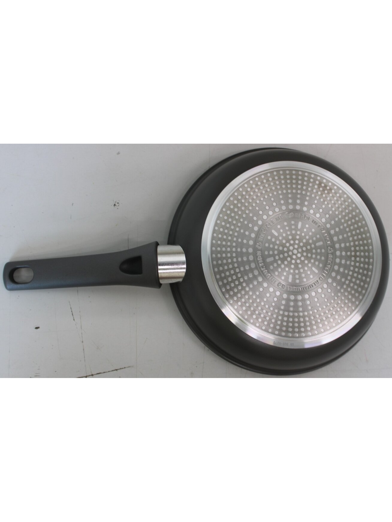 SALE OUT. Tefal C4260443 Renewal 24 cm Grey Induction Frypan | TEFAL Pan | C4260443 | Frying | Diameter 24 cm | Suitable for induction hob | Fixed handle | Grey | DAMAGED PAINT 2