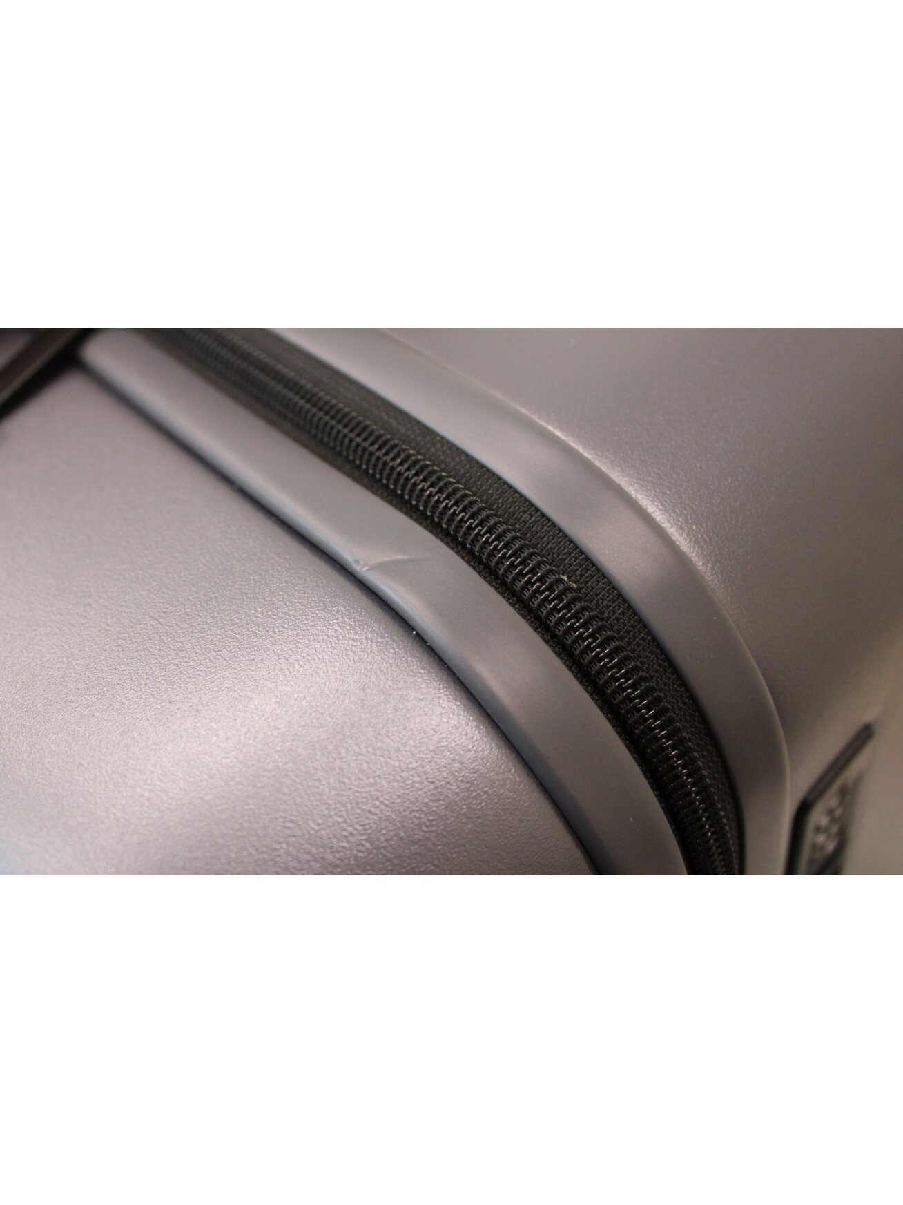 SALE OUT. | Xiaomi | Luggage Classic Pro 24" | Grey | 24 month(s) | DAMAGED PACKAGING AND ITEM BODY (TOP) 4