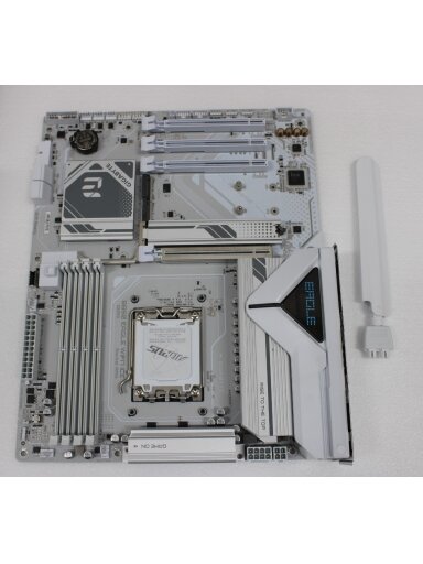 SALE OUT. Gigabyte B850 EAGLE WF7 ICE | Processor family AMD | Processor socket AM5 | Number of SATA connectors 4 | USED, REFURBISHED, WITHOUT ACCESSORIES, ONLY BACK PANEL, AND ANTENA INCLUDED SALE OUT. Gigabyte B850 EAGLE WF7 ICE | Processor family AMD | Processor socket AM5 | Number of SATA connectors 4 | USED, REFURBISHED, WITHOUT ACCESSORIES, ONLY BACK PANEL, AND ANTENA INCLUDED