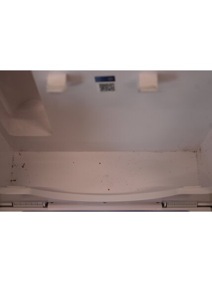 SALE OUT. | Ecovacs Window Cleaning Robot | WINBOT W2S OMNI | Corded | 8000 Pa | White | ITEM USED, DIRTY AND SCRATCHED 5 SALE OUT. | Ecovacs Window Cleaning Robot | WINBOT W2S OMNI | Corded | 8000 Pa | White | ITEM USED, DIRTY AND SCRATCHED 5