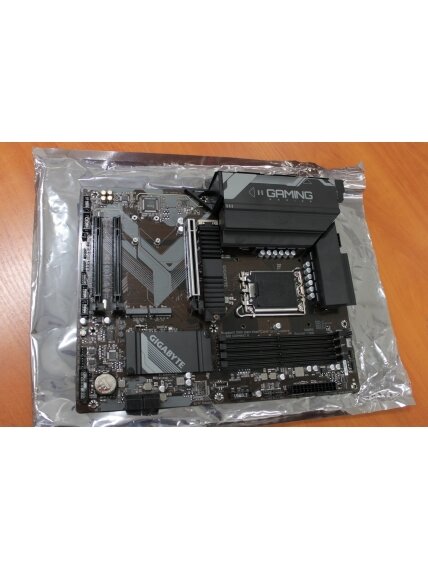 SALE OUT. | Gigabyte B760 GAMING X 1.0 M/B | Processor family Intel | Processor socket LGA1700 | DDR5 DIMM | Memory slots 4 | Supported hard disk drive interfaces SATA, M.2 | Number of SATA connectors 4 | Chipset Intel B760 Express | ATX | WITHOUT ORIGI 1 SALE OUT. | Gigabyte B760 GAMING X 1.0 M/B | Processor family Intel | Processor socket LGA1700 | DDR5 DIMM | Memory slots 4 | Supported hard disk drive interfaces SATA, M.2 | Number of SATA connectors 4 | Chipset Intel B760 Express | ATX | WITHOUT ORIGI 1
