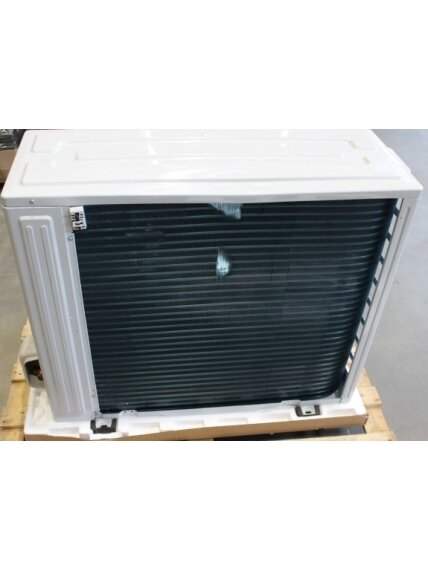 SALE OUT. Hisense Hi-Therma 4,4 kw heat pump Split type Outdoor unit | Hisense AHW-044HCDS1 | Hi-Therma 4.4 kw heat pump Split type Outdoor unit | DAMAGED PACKAGING, DENT ON TOP, BENT RADIATOR GRILLES 3 SALE OUT. Hisense Hi-Therma 4,4 kw heat pump Split type Outdoor unit | Hisense AHW-044HCDS1 | Hi-Therma 4.4 kw heat pump Split type Outdoor unit | DAMAGED PACKAGING, DENT ON TOP, BENT RADIATOR GRILLES 3