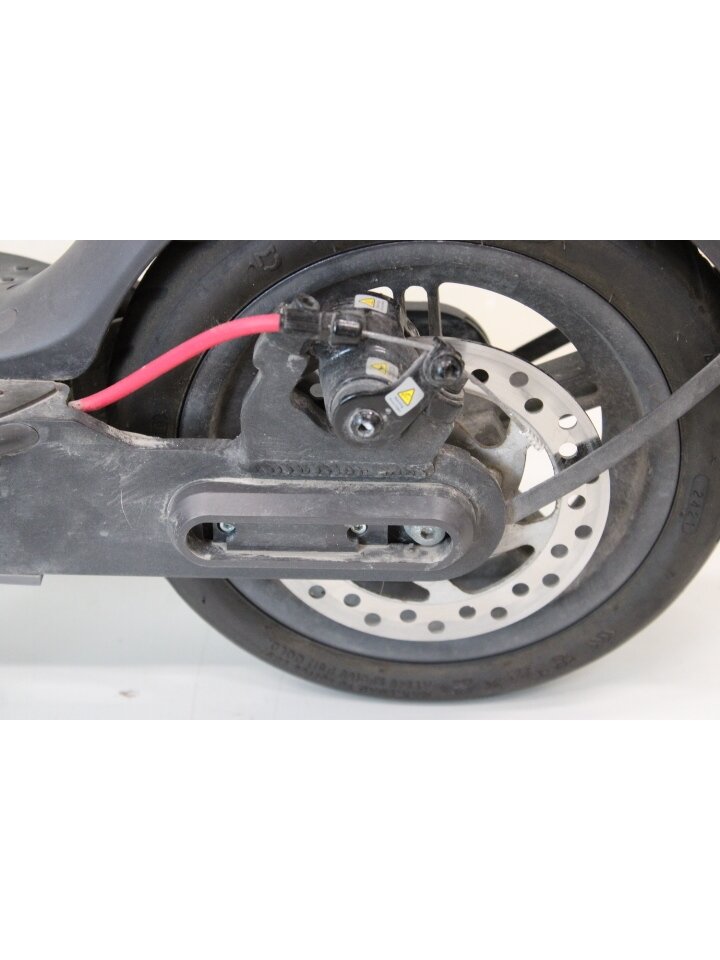 SALE OUT. Xiaomi Mi Electric Scooter Pro 2 (Black) | Xiaomi Mi Electric Scooter Pro 2 | 600 W | 25 km/h | 3 month(s) | Black | USED, SCRATCHED, DIRTY, SMALL CRACK BEHIND LEG, MISSING: CHARGER, MANUAL AND LEFT BACK REFLECTOR 2 SALE OUT. Xiaomi Mi Electric Scooter Pro 2 (Black) | Xiaomi Mi Electric Scooter Pro 2 | 600 W | 25 km/h | 3 month(s) | Black | USED, SCRATCHED, DIRTY, SMALL CRACK BEHIND LEG, MISSING: CHARGER, MANUAL AND LEFT BACK REFLECTOR 2